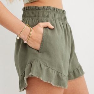 Aerie High Waisted Ruffle Shorts Green Size L